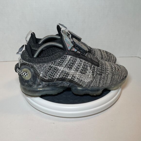 Nike Vapormax 2020 Flyknit FK OREO BLACK WHITE GREY CT1823‌-‌001 size 10 - Picture 1 of 6